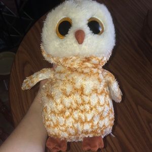 An owl Ty beenie baby